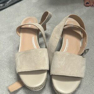 Geox espadrille size 8 1/2. Bone color